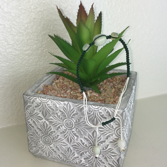 Handmade Chinese Knotting Bracelet W/ Glass Beads - Picture 5 of 8